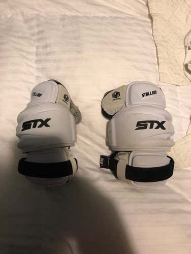 Stallion 500 Elbow Pads