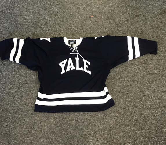 Pro Stock Bauer Yale University Hockey Jersey Senior Goalie Cut 60 New