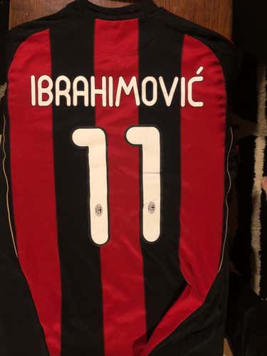 Zlaton Ibrahimovic AC Milan Kit
