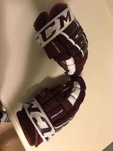 New CCM Classic Pro 4-Roll Gloves Senior