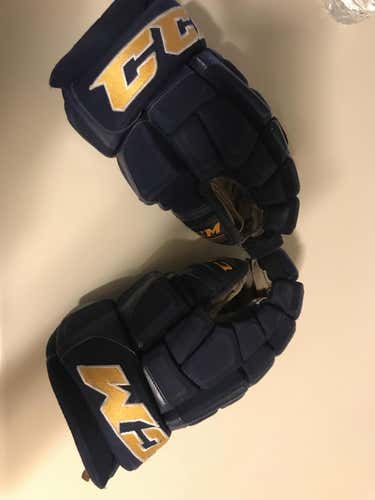 CCM Gloves