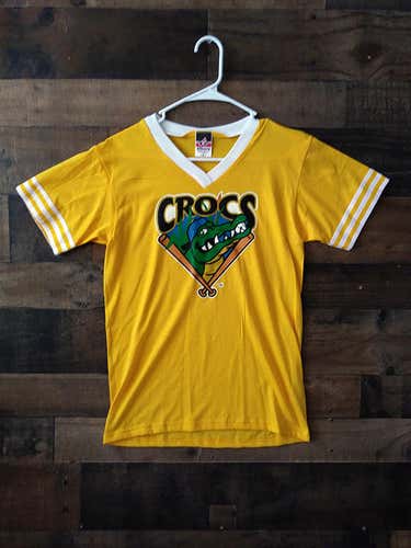 New Vintage Defunct 1990s MiLB Baseball CAPE FEAR CROCS MONTREAL EXPOS Striped V-Neck Team Shirt