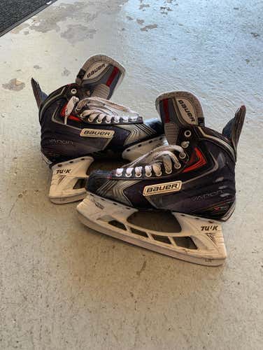 Bauer Vapor X80. Size 8.5. LS2 Steel. Used