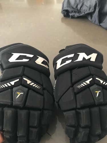 Used 14” CCM Tacks 6052 Gloves (good condition) (no holes)
