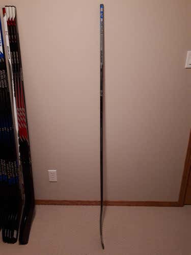 Bauer Nexus 8000 Right P88 87 Flex Sr