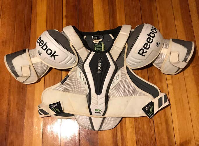 REEBOK 20K SR LARGE SHOULDERS