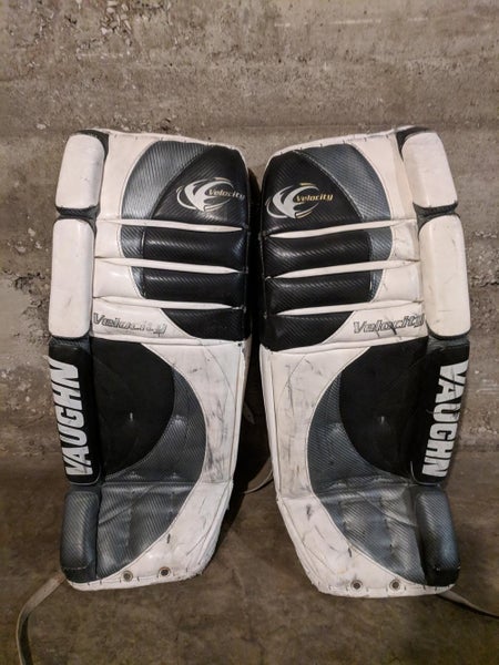 Vaughn Goalie Leg Pads Velocity 7000 34" black/white/silver