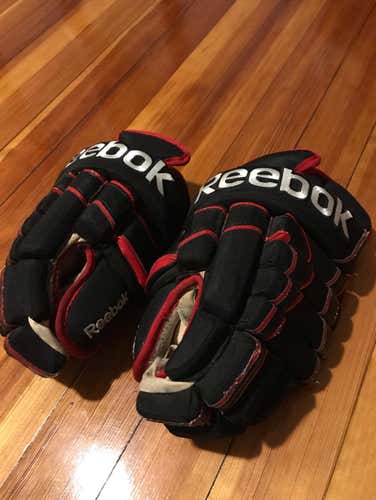 REEBOK 852T 14” CHICAGO BLACKHAWKS PRO STOCK