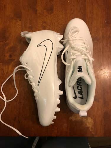 Nike Vapor Varsity Low *NEVER WORN*