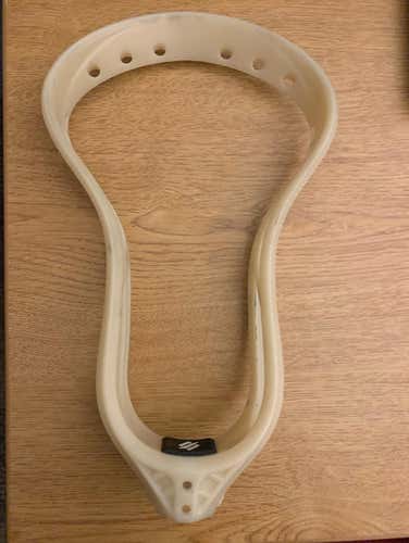 StringKing Mark 2f Bone (cracked sidewall)