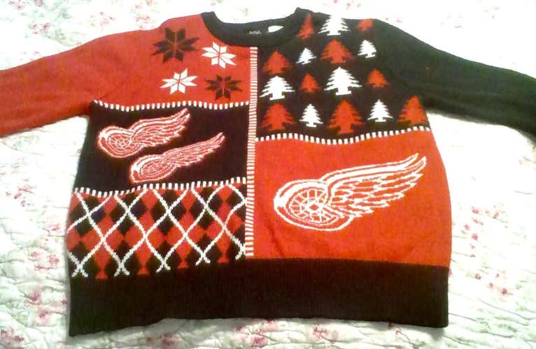 Redwings Xmas Sweater size Youth Large (14/16)