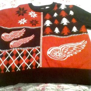 Redwings Xmas Sweater size Youth Large (14/16)