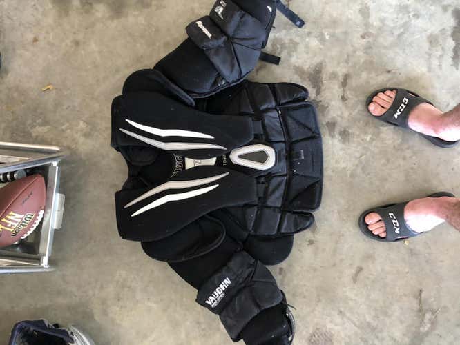 Vaughn Velocity V7 XF Pro Carbon Chest and Arm Protector Goalie Chest Protector Senior Pro Stock