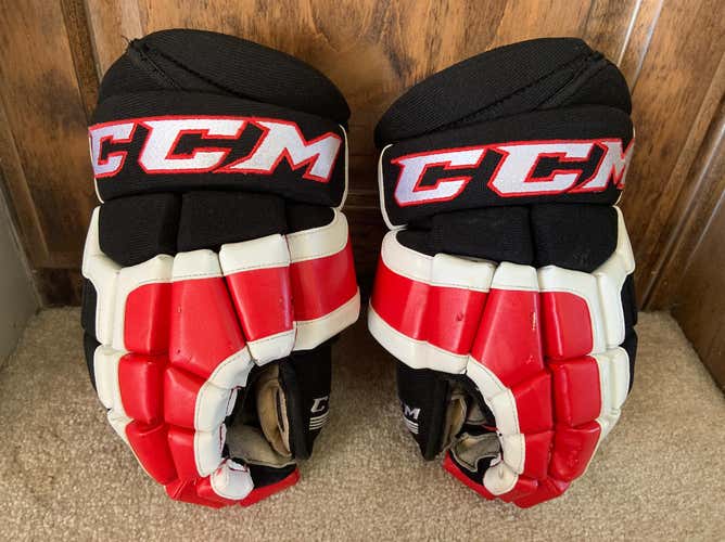 CCM HG40 Gloves 13” Pro Stock