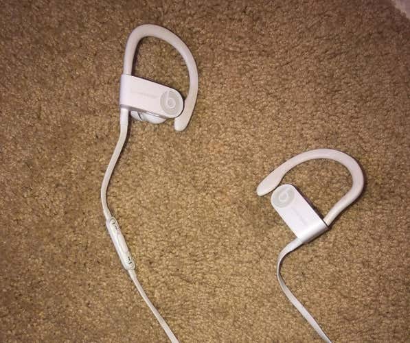 WORKOUT HEADPHONES BEATS BY DRE