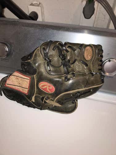 Rawlings Baseball Glove