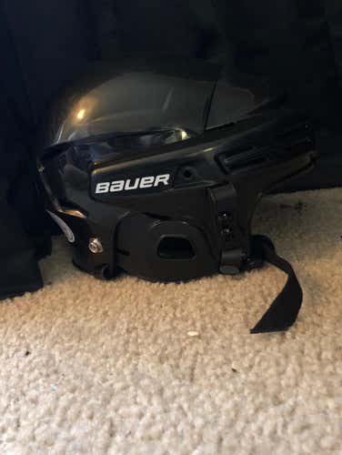 Bauer 2100 Medium Hockey Helmet