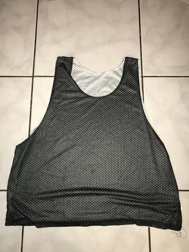New reversible pinnie