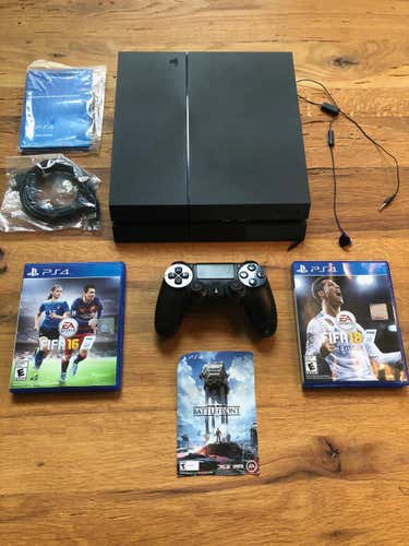 PlayStation 4 500GB Console - Star Wars Battlefront Bundle