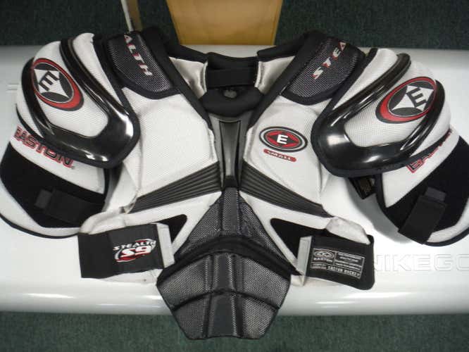 New Easton Stealth S9 Shoulder Pads Senior Small