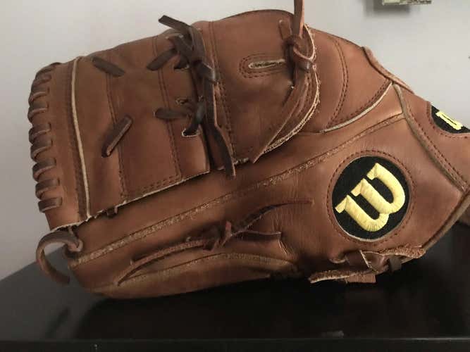 Wilson A2000 B2 11.75 LEFT HAND THROW