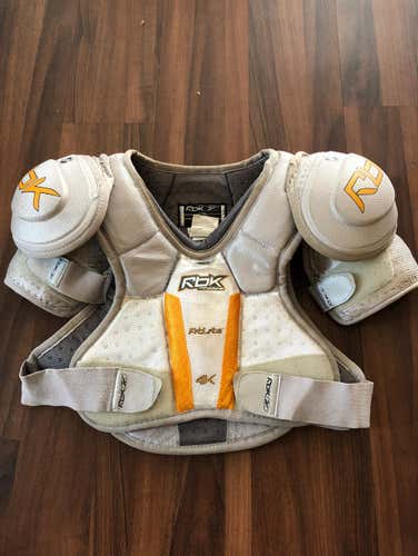 Used Rbk 4K Junior Shoulder Pads