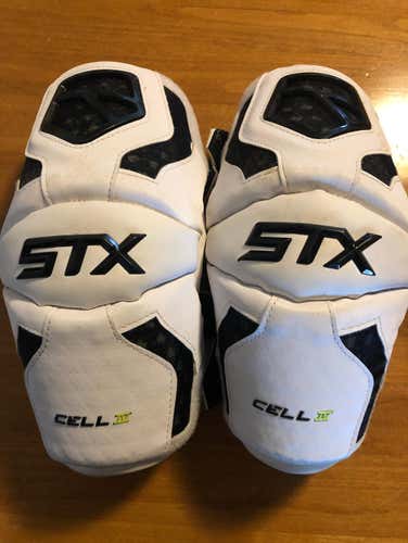 STX Cell IV Geo Flex II Attack Elbow Pads