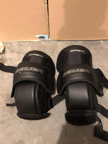 Bauer goalie knee pads