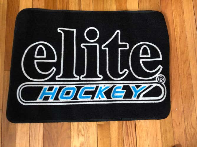Elite Hockey Rug 24x36”