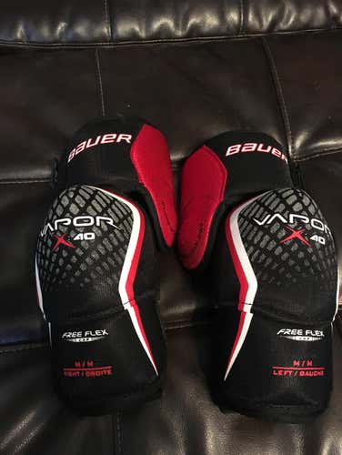 Bauer Vapor 40 Free Flex Cap Elbow Pads