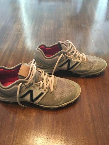 New Balance - Molded Cleats