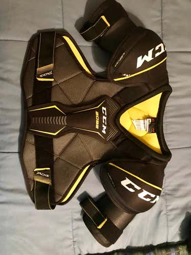 CCM Tacks 3092 Shoulder Pads