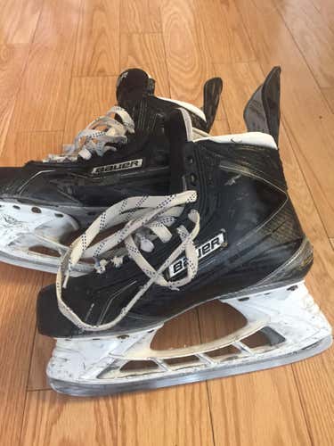 Used- Bauer Supreme MX3 8.5D