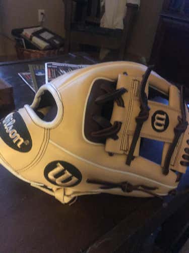 New Wilson A2000 Glove
