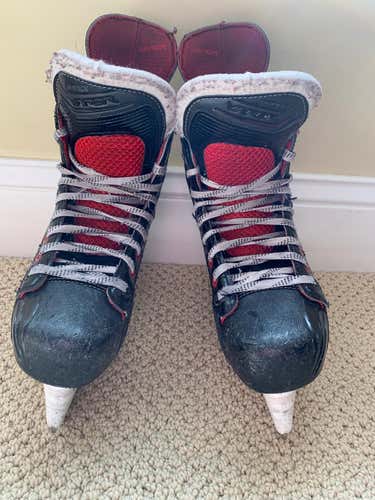 Bauer Vapor X700 Skates Junior Size 3.5 D - (with yellow Superfeet)