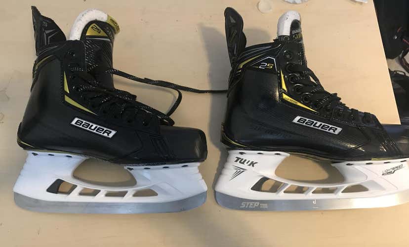 New Bauer Supreme 2S Skates Senior Size 7EE