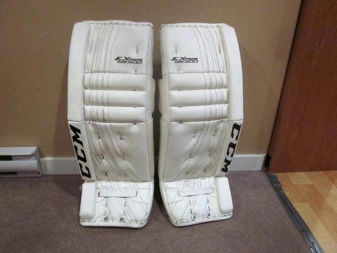 CCM Extreme Flex 500 Goalie Leg Pads Intermediate