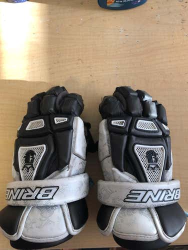Used Brine King 3 Goalie Gloves For @Bonneth