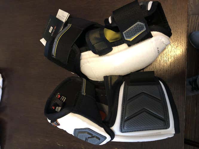 New CCM Elbow Pads Senior Pro Stock