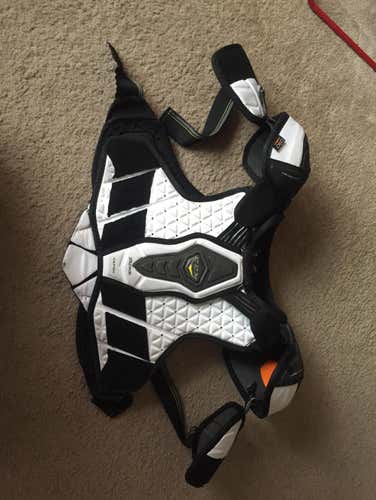 Ccm Ultra Tacks Shoulder Pads