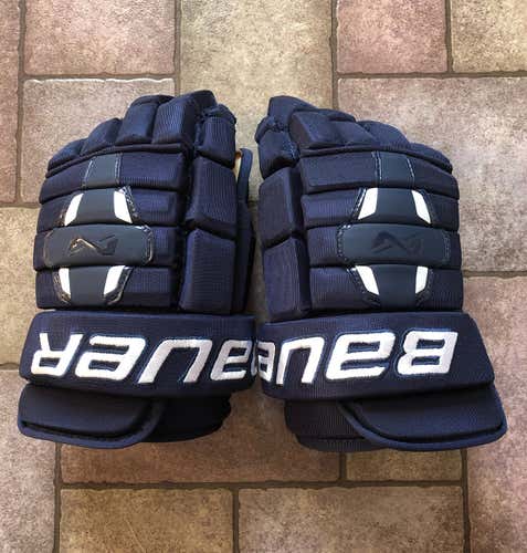 NEW Bauer Nexus N2900 Gloves Size 14”