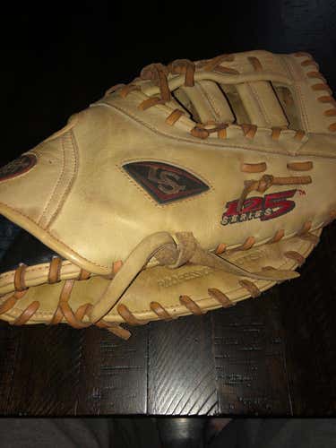 Louisville Slugger 125 Series Glove 1B Mitt