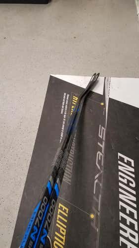 2 pack New Bauer Nexus 7000 Stick Righty Stamkos PM9