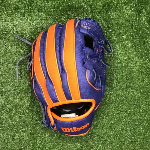 Youth New York Mets Wilson Tee Ball Baseball Glove