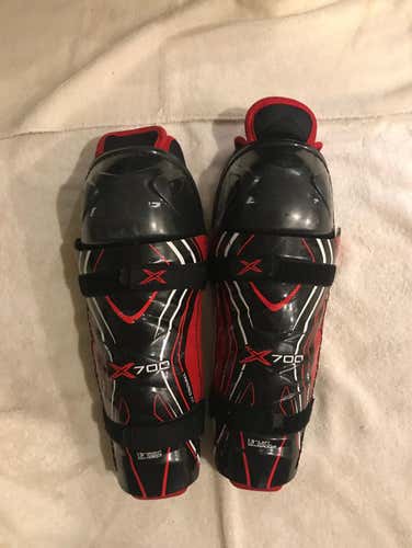 Used Junior Bauer Vapor X700 Shin Pads