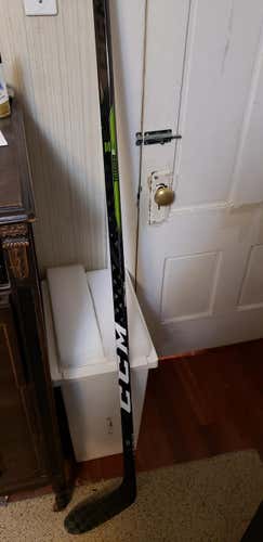 New CCM Trigget 3d pmt Stick Righty Toe Senior Pro Stock
