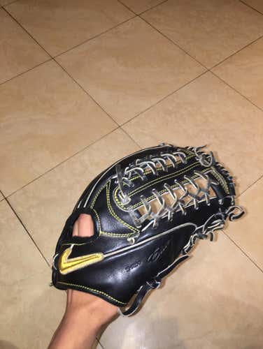NIKE SHADO ELITE J RARE GLOVE GREAT CONDITION (dm FSOT)