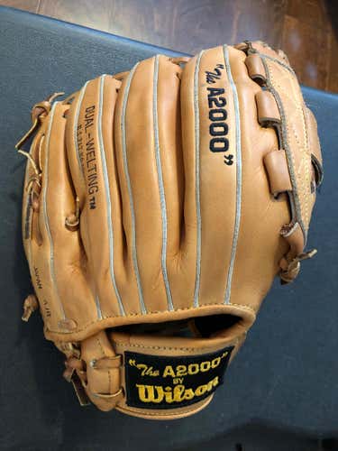 Wilson A2000