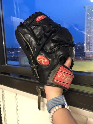 Used Rawlings Heart Of The Hide Left Hand Throw
