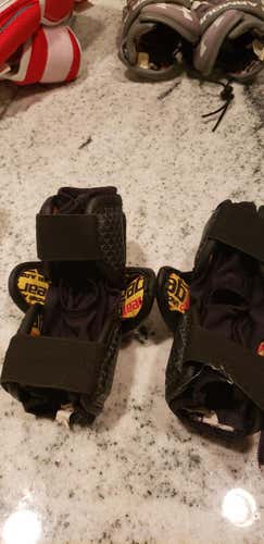 Under Armour Player SS Arm Pads